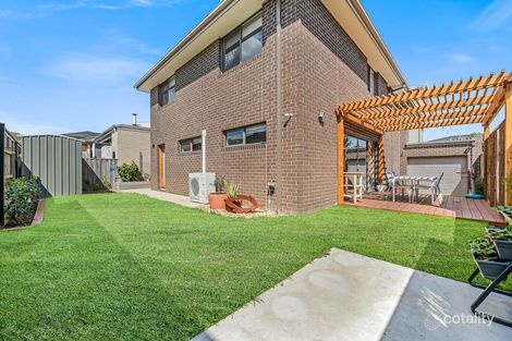 Property photo of 3 Carambola Place Berwick VIC 3806