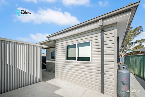 Property photo of 32 Mindanao Avenue Lethbridge Park NSW 2770