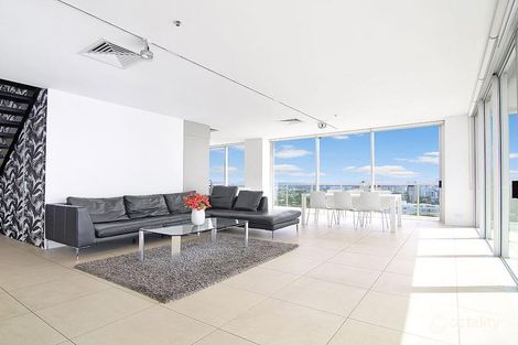 3002/159 Old Burleigh Rd, Broadbeach, QLD 4218