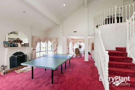 Property photo of 2 Shaw Close Dandenong North VIC 3175