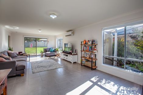 Property photo of 25 Kendall Drive Hamilton Valley NSW 2641