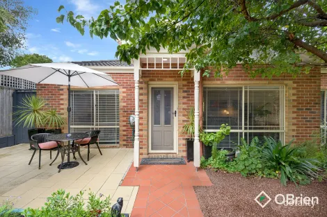 Property photo of 1/10 Poinciana Street Frankston South VIC 3199