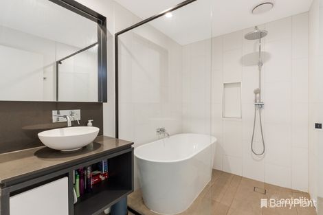 Property photo of 2 Talisker Street Keysborough VIC 3173