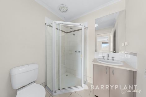 Property photo of 30 Amberlea Circuit Taylors Hill VIC 3037