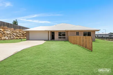 39 Golden Cct, Hidden Valley, QLD 4703