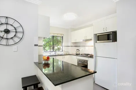 33/2 Conie Ave, Baulkham Hills, NSW 2153