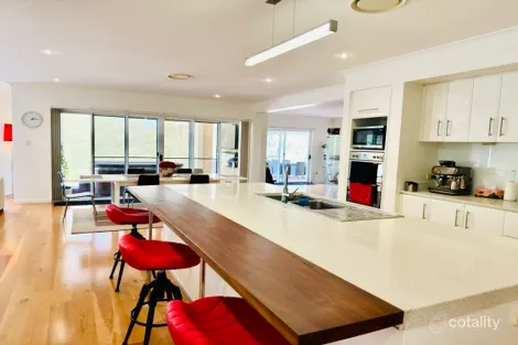 Property photo of 48 Stuart Street Barellan Point QLD 4306