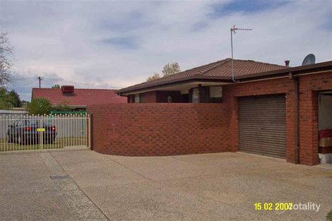 Property photo of 3/428 Kotthoff Street Lavington NSW 2641