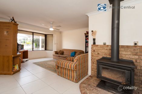 Property photo of 9 Marrow Close Yangebup WA 6164
