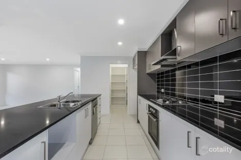 Property photo of 14 Woodline Drive Spring Mountain QLD 4300