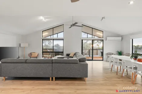 Property photo of 24 Bayview Drive Cowes VIC 3922
