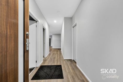 Property photo of 13 Treeline Grange Wollert VIC 3750