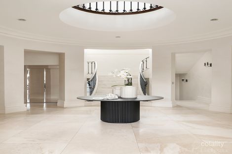 Property photo of 8 Maxwell Court Toorak VIC 3142