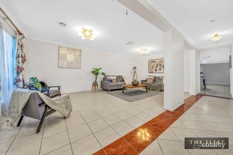 Property photo of 15 Kingsfield Way Truganina VIC 3029