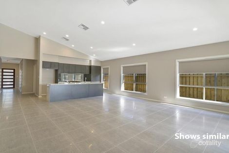 Property photo of 8 Harland Road Spring Farm NSW 2570