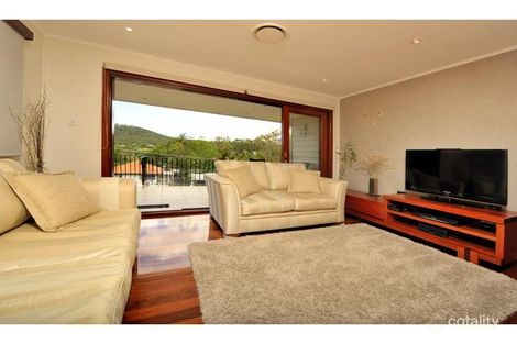 51 Dobbs St, Holland Park West, QLD 4121