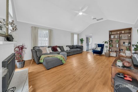 Property photo of 11 Greenslopes Drive Carrum Downs VIC 3201