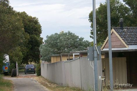 27a Westfield Rd, Camillo, WA 6111