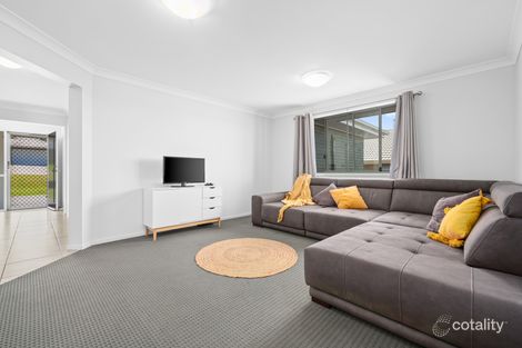 Property photo of 35 Tempranillo Crescent Cessnock NSW 2325
