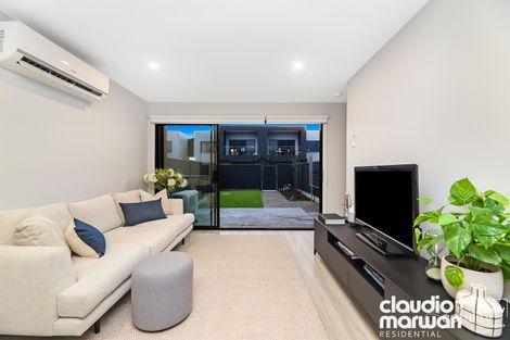 Property photo of 7 Stonewood Circuit Hadfield VIC 3046