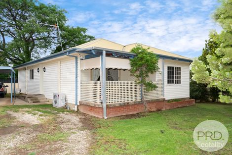 Property photo of 13 Spooner Avenue Mount Austin NSW 2650