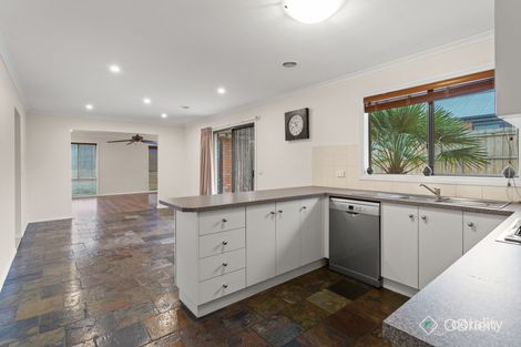 Property photo of 10 Huntly Court Langwarrin VIC 3910