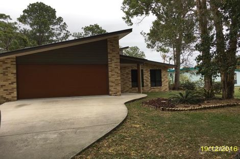 16 Elizabeth St, Beachmere, QLD 4510