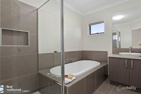 Property photo of 43 Pelican Way Lara VIC 3212
