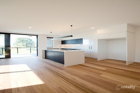 302/121 Clarence Rd, Indooroopilly, QLD 4068