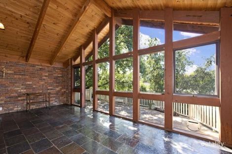 Property photo of 16 Frensham Road Macleod VIC 3085