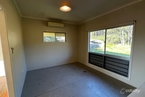 Property photo of 61 Flounder Crescent Toolooa QLD 4680