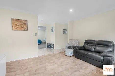 Property photo of 34 Halpin Circle Ellenbrook WA 6069