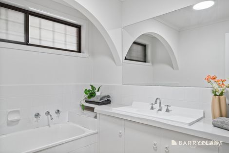 Property photo of 24 Ruth Street St Albans VIC 3021