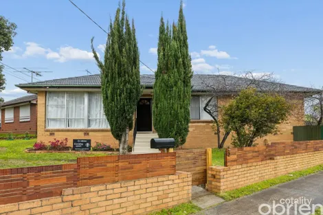Property photo of 2 Armata Crescent Frankston North VIC 3200