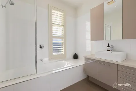 Property photo of 7/9-11 Manikato Avenue Mordialloc VIC 3195