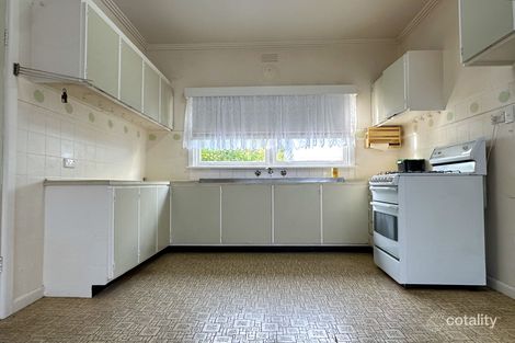 Property photo of 19 Stocks Road Mount Waverley VIC 3149