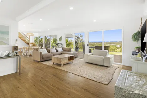 58 Sugar Bag Rd, Little Mountain, QLD 4551