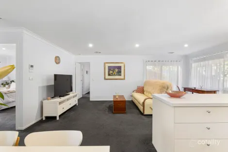 Property photo of 4/11 Eric Fenning Drive Surf Beach NSW 2536