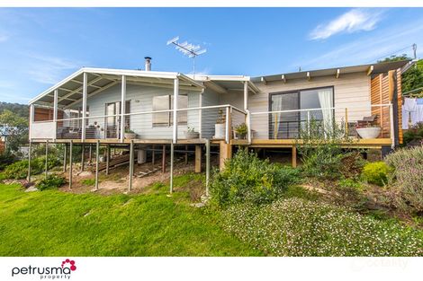 Property photo of 32 Lagoon Road White Beach TAS 7184