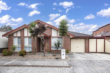 Property photo of 1 Serrata Court Hillside VIC 3037