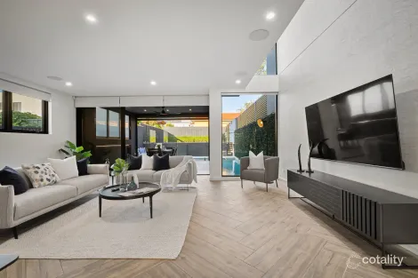 Property photo of 4 Salt Pan Road Peakhurst NSW 2210