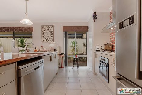 2b Atkinson Rd, Medina, WA 6167