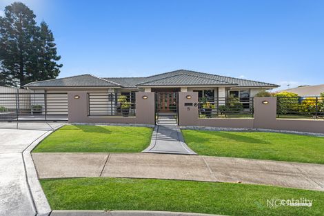 Property photo of 5 Muller Court Flinders View QLD 4305