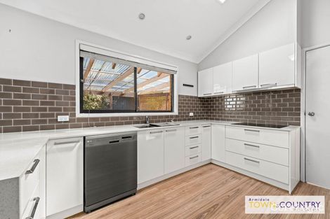 Property photo of 10 Freeman Crescent Armidale NSW 2350