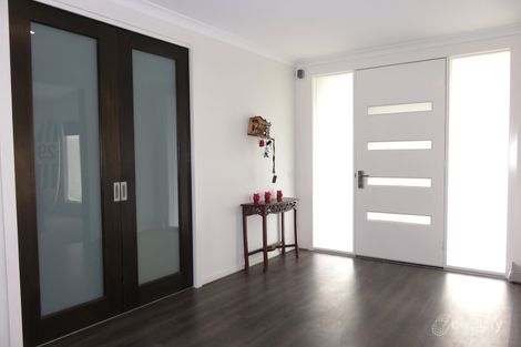 Property photo of 2 Carisbrook View Wollert VIC 3750