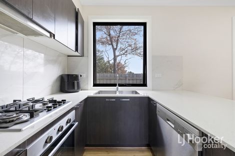 Property photo of 2/29 Willow Drive Hampton Park VIC 3976