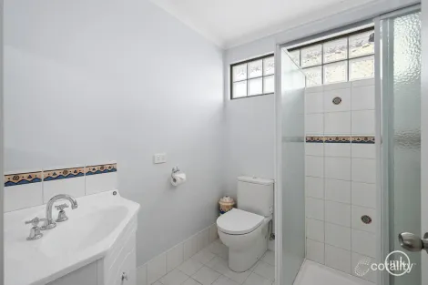 Property photo of 2 Purri Close Greensborough VIC 3088