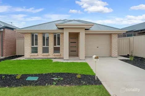 15 Geoff Rd, Munno Para West, SA 5115