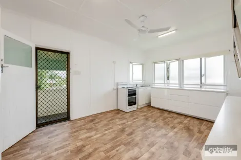 Property photo of 42 Williams Road Svensson Heights QLD 4670