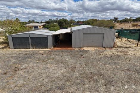 17 Loudon St, Quairading, WA 6383